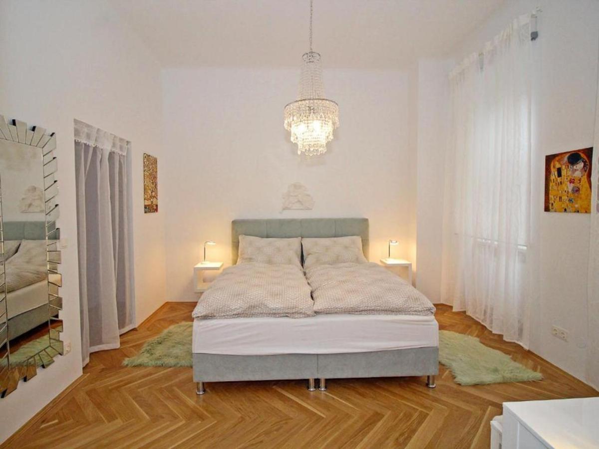 Ferienwohnung Klimt Wina Bagian luar foto
