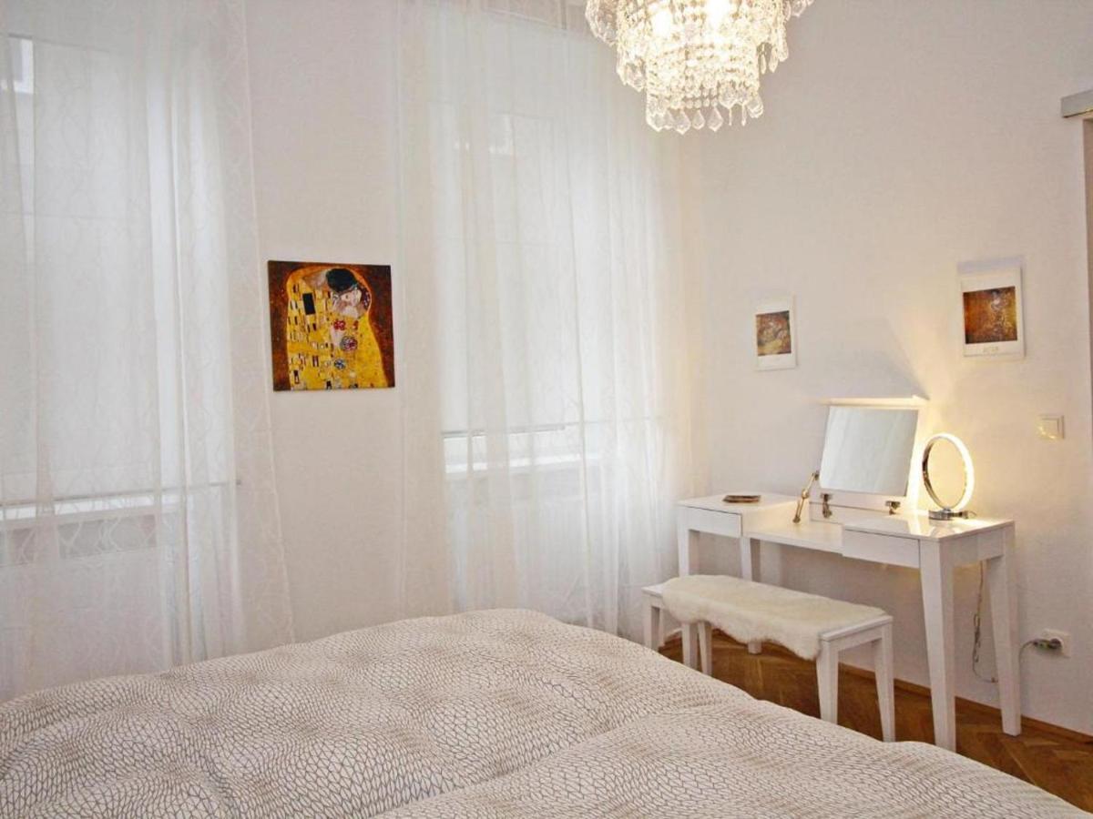 Ferienwohnung Klimt Wina Bagian luar foto
