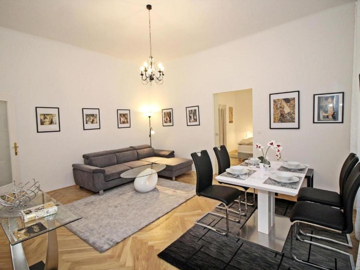Ferienwohnung Klimt Wina Bagian luar foto