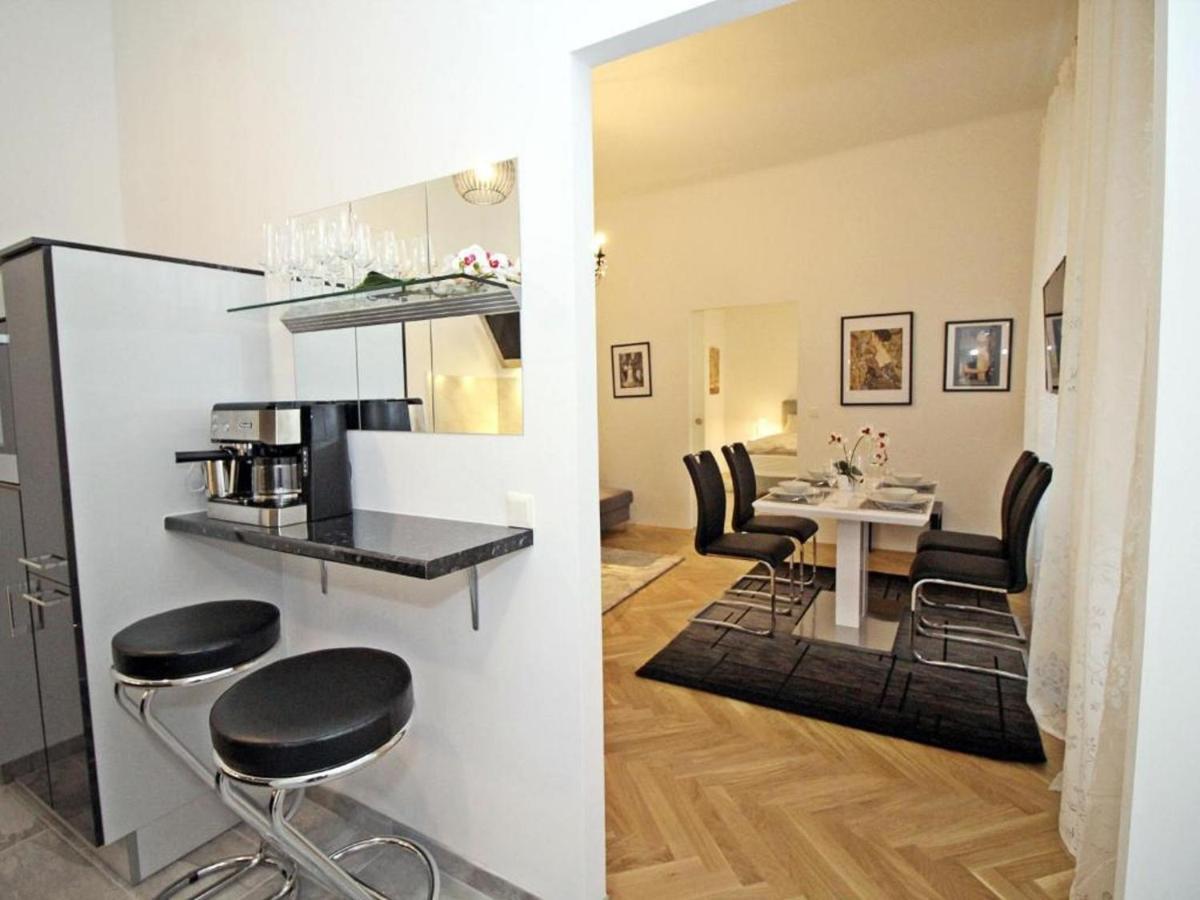 Ferienwohnung Klimt Wina Bagian luar foto